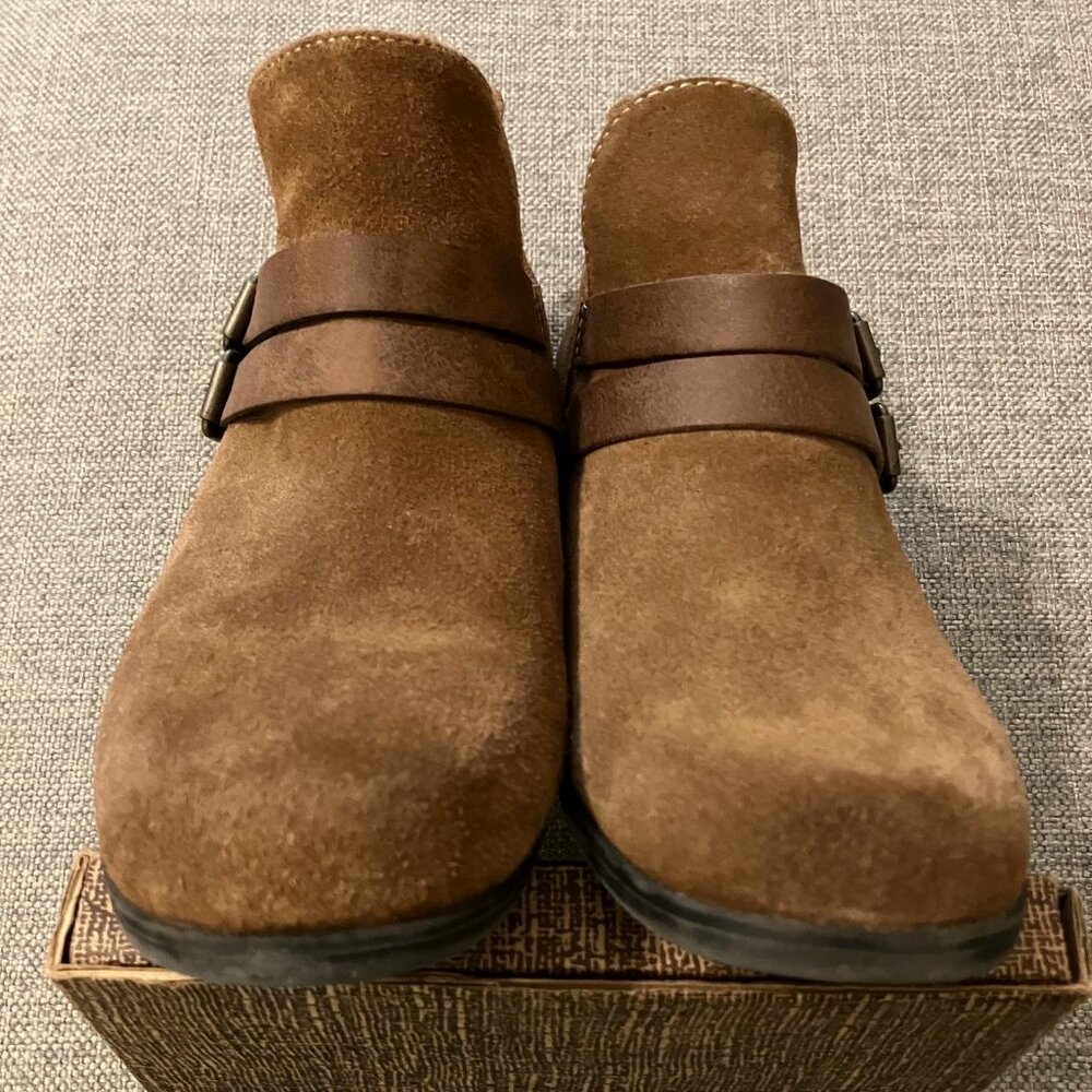 Earth Origins Destiny Suede Heeled Brown Ankle Boot Women's Size 8.5W - Picture 10 of 16